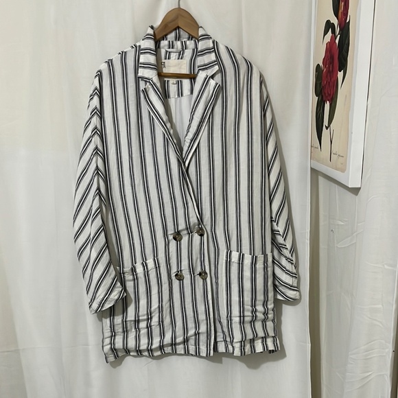 Pilcio Oversized White Blue Striped Long Sleeve Blazer - Picture 1 of 4